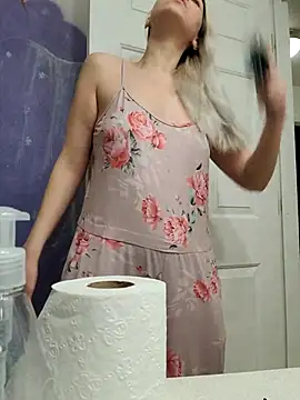 ScarletCallings420 online show from 12, 3, 2025