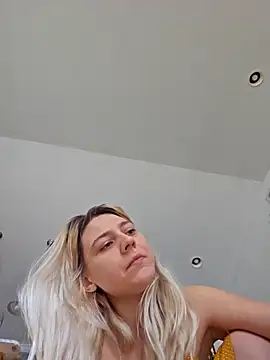 ScarletCallings420 online show from 28, 2, 2025