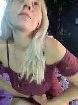 ScarletCallings420 online show from 9, 2, 2025