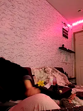 ScarletCallings420 online show from 9, 1, 2026