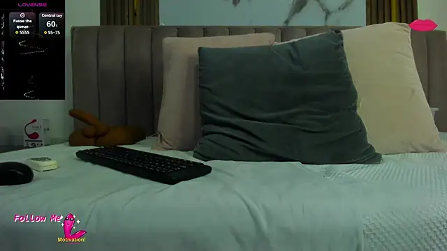 CristinSexy online show from 10, 10, 2025