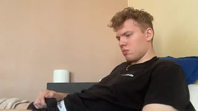 Snapshot of sexybooii6968 chatting on 2, 11, 2025 sexybooii6968 online show from 2, 11, 2025