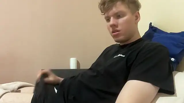 Snapshot of sexybooii6968 chatting on 1, 11, 2025 sexybooii6968 online show from 1, 11, 2025