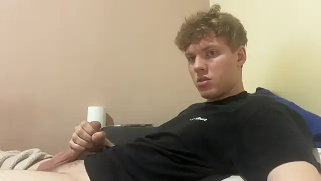 Snapshot of sexybooii6968 chatting on 15, 11, 2025 sexybooii6968 online show from 15, 11, 2025