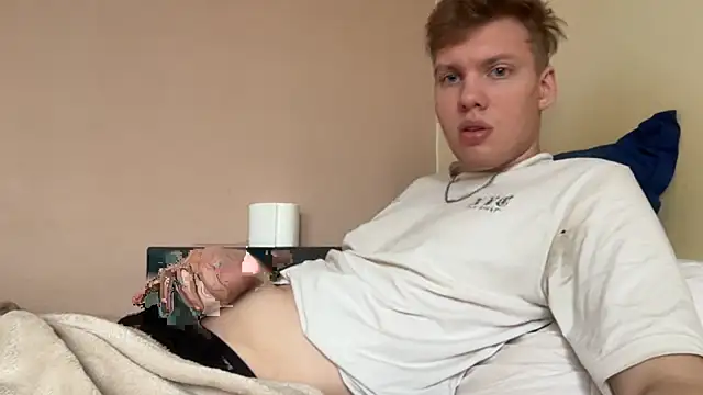 Snapshot of sexybooii6968 chatting on 27, 9, 2025 sexybooii6968 online show from 27, 9, 2025