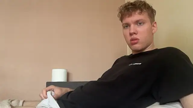 Snapshot of sexybooii6968 chatting on 3, 10, 2025 sexybooii6968 online show from 3, 10, 2025