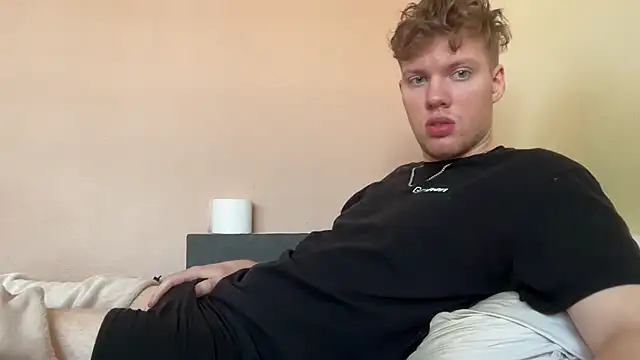 sexybooii6968 online show from 15, 3, 2026