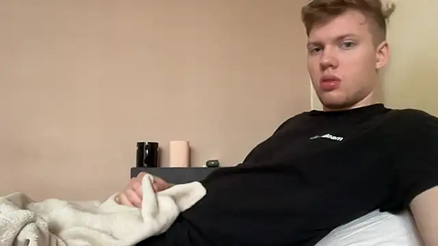 Snapshot of sexybooii6968 chatting on 25, 9, 2025 sexybooii6968 online show from 25, 9, 2025