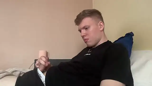 sexybooii6968 online show from 10, 4, 2026