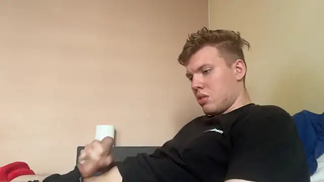 Snapshot of sexybooii6968 chatting on 29, 9, 2025 sexybooii6968 online show from 29, 9, 2025