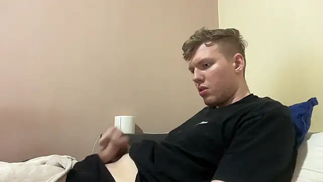 Snapshot of sexybooii6968 chatting on 17, 2, 2026 sexybooii6968 online show from 17, 2, 2026