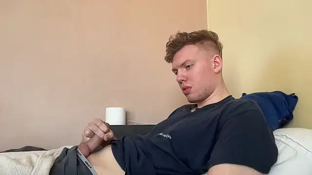 Snapshot of sexybooii6968 chatting on 1, 3, 2026 sexybooii6968 online show from 1, 3, 2026