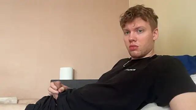 Snapshot of sexybooii6968 chatting on 14, 11, 2025 sexybooii6968 online show from 14, 11, 2025