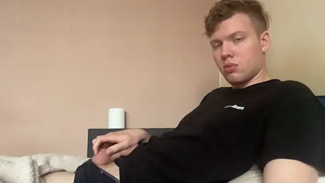 Snapshot of sexybooii6968 chatting on 26, 10, 2025 sexybooii6968 online show from 26, 10, 2025