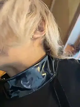 Snapshot of scarlett_sexx69 chatting on 27, 3, 2026 scarlett sexx69 online show from 27, 3, 2026