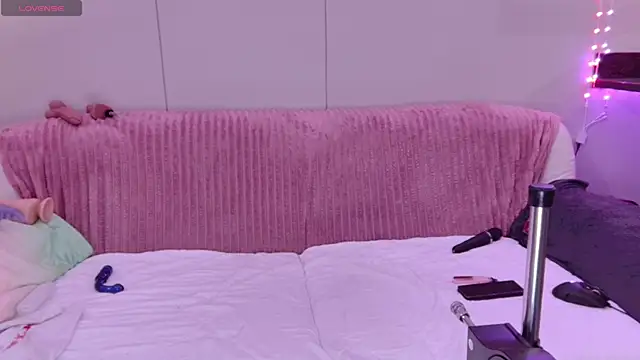 ScarletCarnal online show from 2, 11, 2025