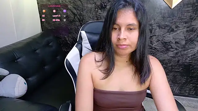 Snapshot of olivia_love_ chatting on 18, 6, 2026 olivia love online show from 18, 6, 2026