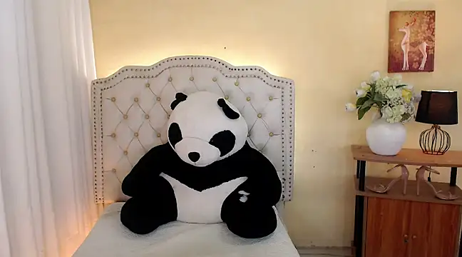 DreamLADYBOY online show from 9, 3, 2025