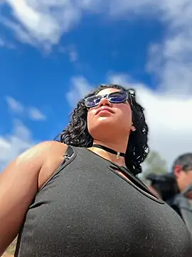 Simone Miller online show from 16, 6, 2026