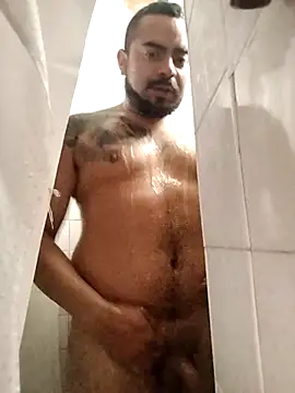 SirCrespo24 online show from 5, 3, 2026