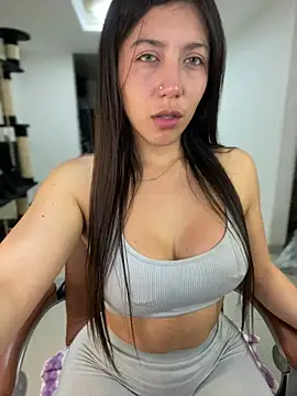 Snapshot of MiaJones21 chatting on 12, 3, 2025 MiaJones21 online show from 12, 3, 2025