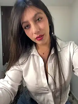 Snapshot of MiaJones21 chatting on 27, 7, 2026 MiaJones21 online show from 27, 7, 2026