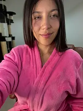 Snapshot of MiaJones21 chatting on 20, 2, 2025 MiaJones21 online show from 20, 2, 2025