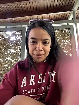 trianawhite online show from 24, 10, 2025