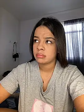 trianawhite online show from 20, 1, 2025