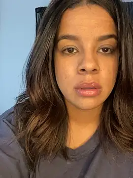 trianawhite online show from 3, 3, 2025