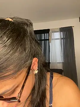 trianawhite online show from 5, 2, 2026