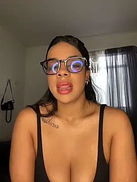 trianawhite online show from 3, 10, 2025