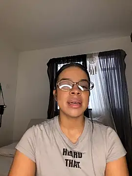 trianawhite online show from 21, 12, 2025