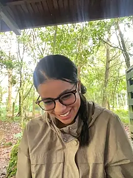 trianawhite online show from 3, 2, 2026