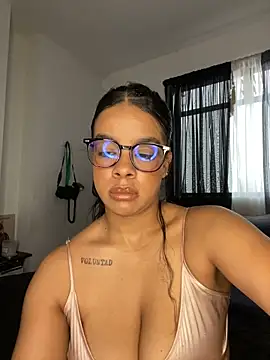 trianawhite online show from 8, 4, 2026