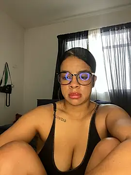 trianawhite online show from 10, 3, 2026