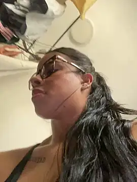 trianawhite online show from 7, 4, 2026