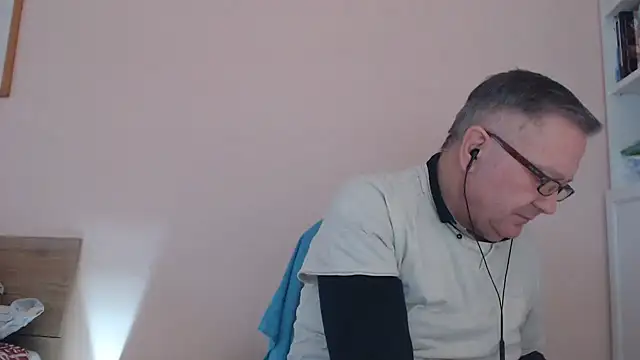 YOU6me online show from 10, 11, 2025