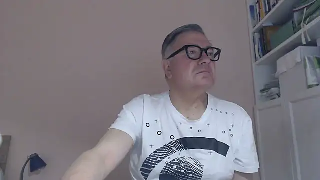 Snapshot of YOU6me chatting on 17, 6, 2026 YOU6me online show from 17, 6, 2026