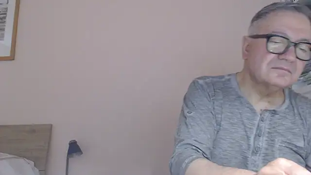 Snapshot of YOU6me chatting on 9, 7, 2026 YOU6me online show from 9, 7, 2026