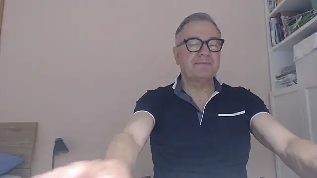 Snapshot of YOU6me chatting on 10, 7, 2026 YOU6me online show from 10, 7, 2026