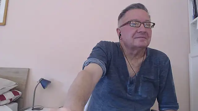 YOU6me online show from 19, 9, 2025