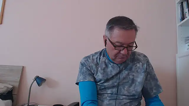 YOU6me online show from 2, 10, 2025