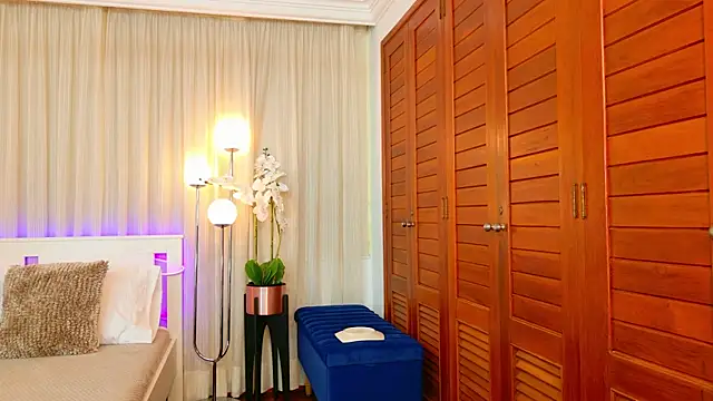 lissetlong69 online show from 12, 9, 2025