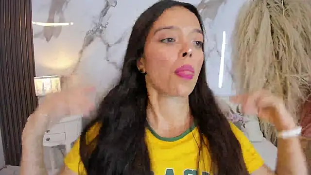 Snapshot of hannahill69 chatting on 13, 6, 2026 hannahill69 online show from 13, 6, 2026