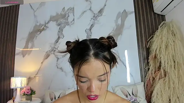 hannahill69 online show from 13, 3, 2026