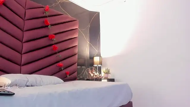 ValerySex  online show from 15, 4, 2026