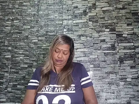 Mammabear 4u online show from 11, 6, 2026