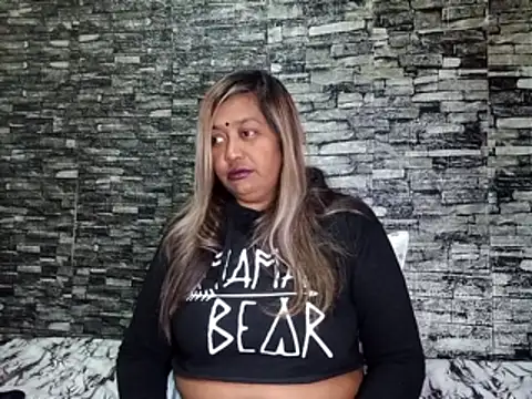 Mammabear 4u online show from 6, 6, 2026