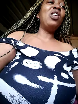Snapshot of winterqueenx chatting on 26, 6, 2026 winterqueenx online show from 26, 6, 2026